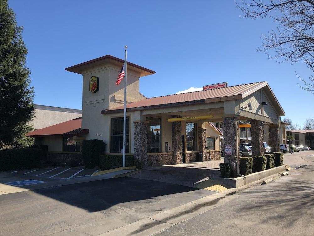 Motel Super 8 By Wyndham Corning Exteriér fotografie