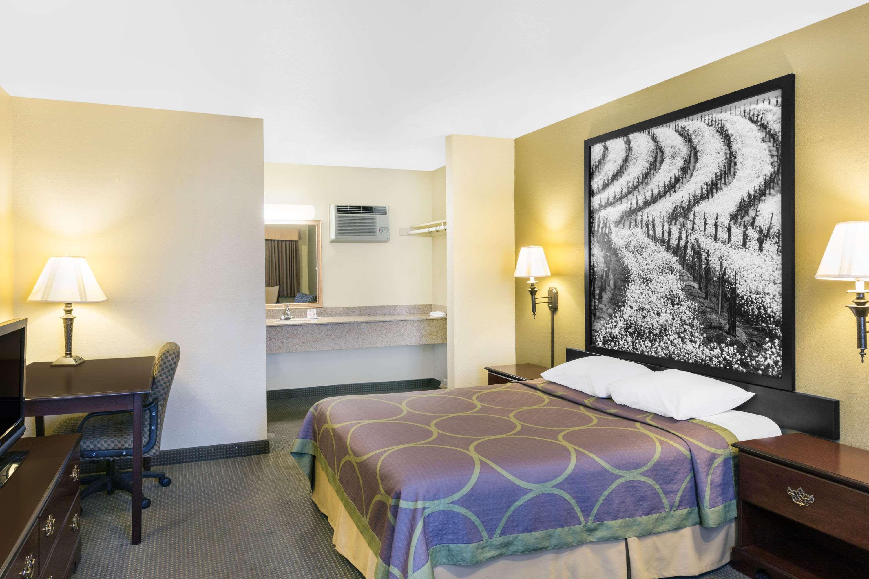 Motel Super 8 By Wyndham Corning Exteriér fotografie