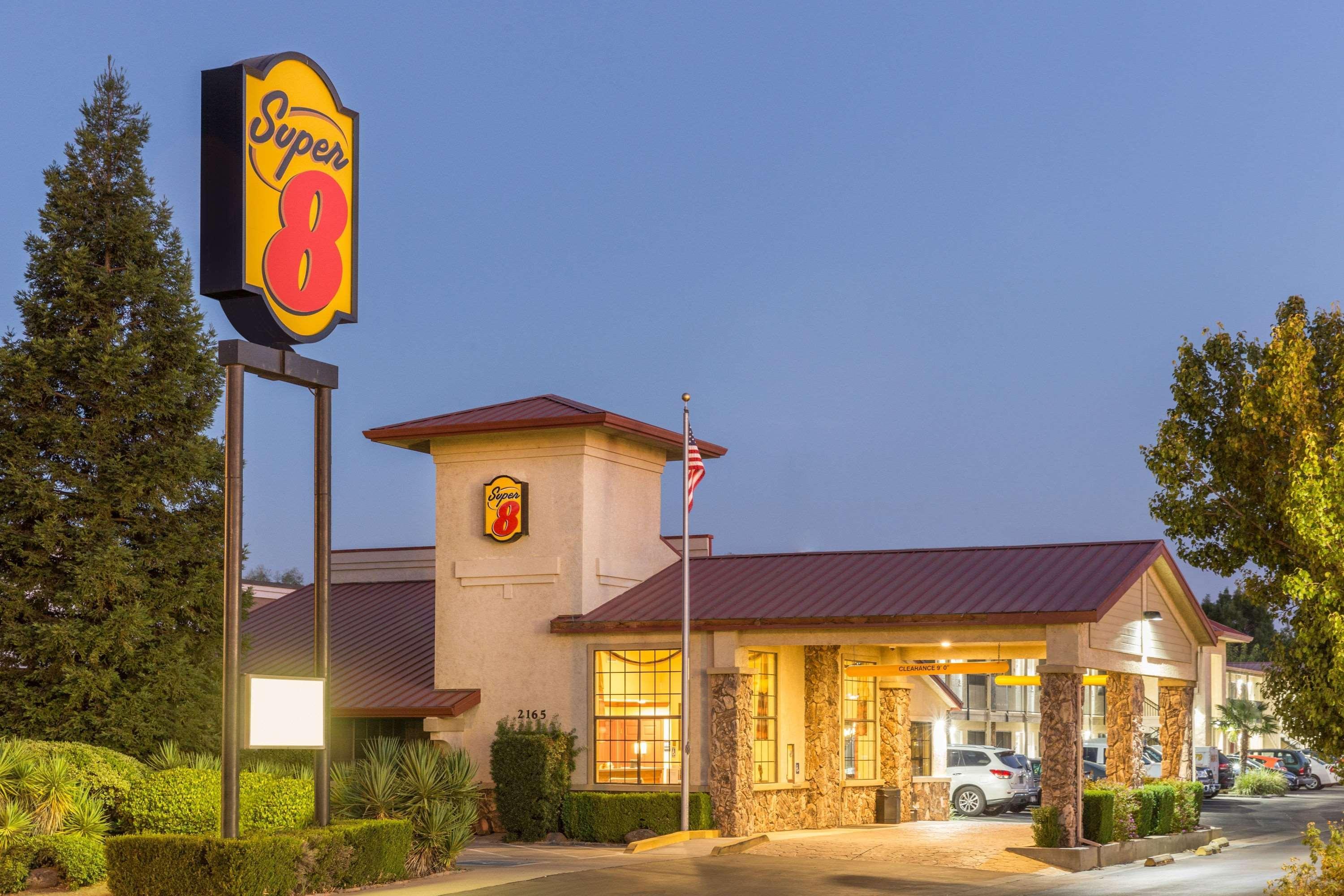 Motel Super 8 By Wyndham Corning Exteriér fotografie