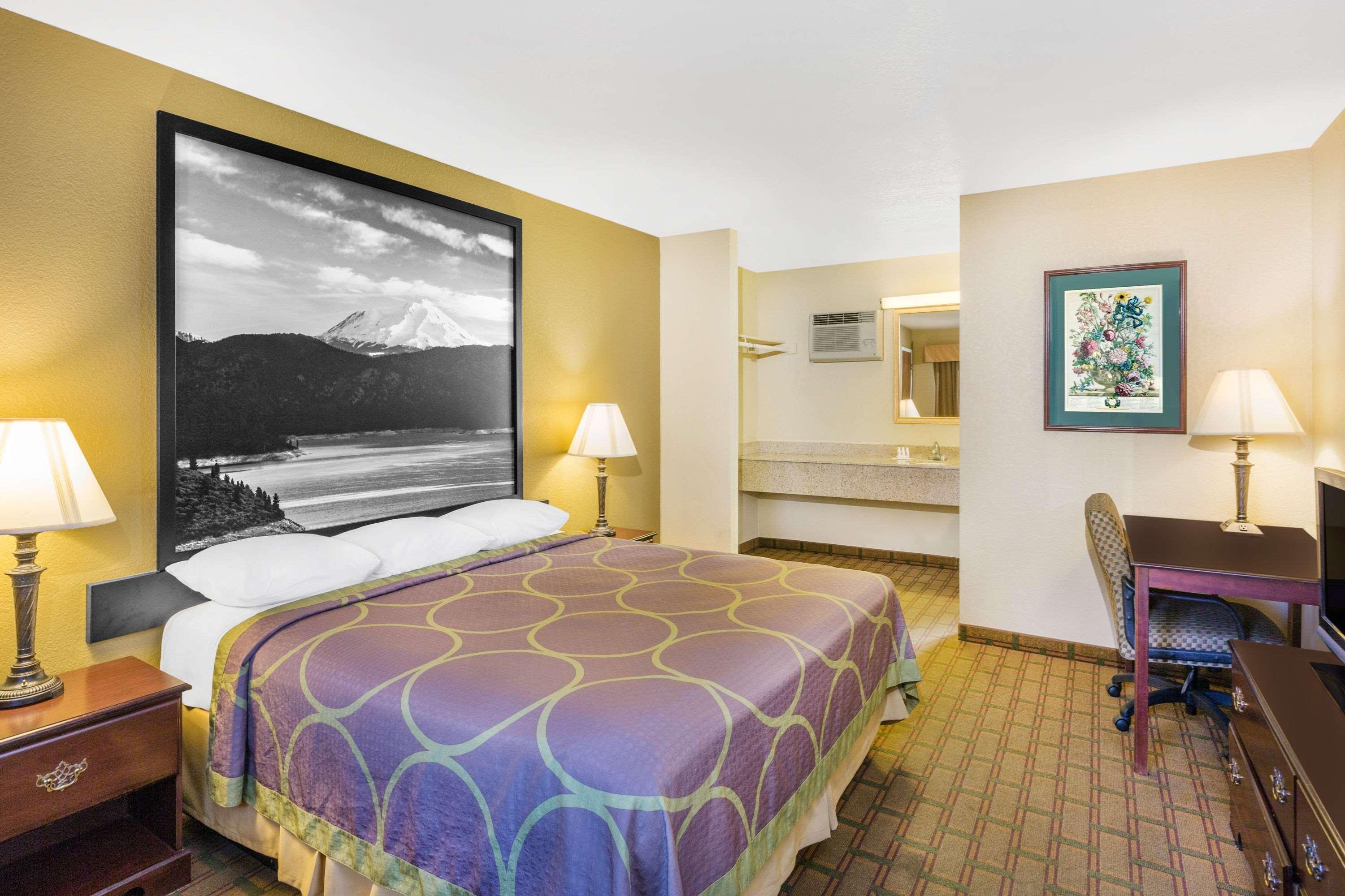 Motel Super 8 By Wyndham Corning Exteriér fotografie